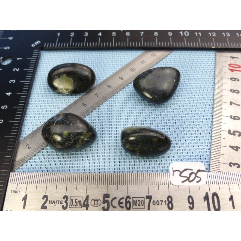 Kimberlite Lot de 4 Pierres Roulées 54g